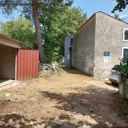 Annika Villa Stalije