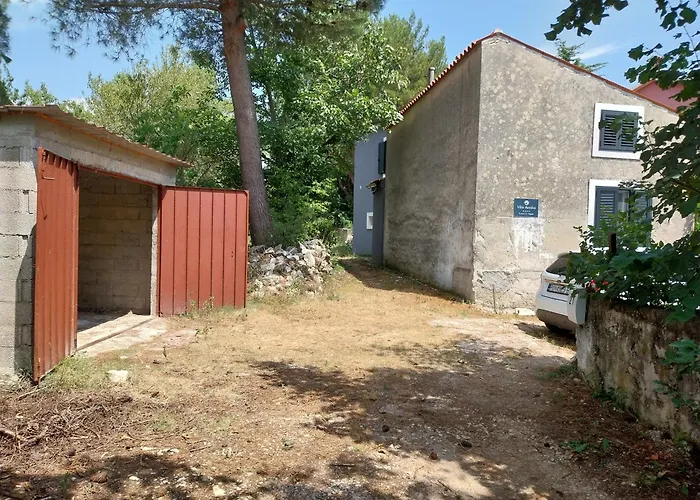 Annika Βίλα Stalije